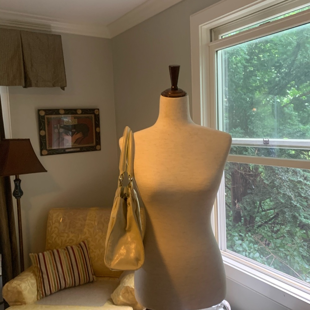 Additional Photos - image 3